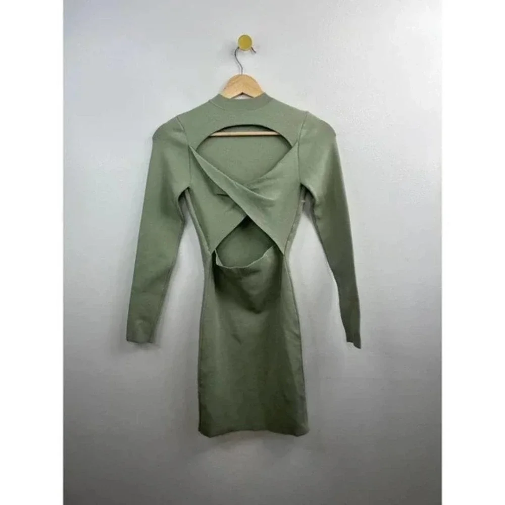 Alice + Olivia Estelle Twist-back Long Sleeve Mini Bodycon Dress Sage Size: XS - Picture 4 of 6